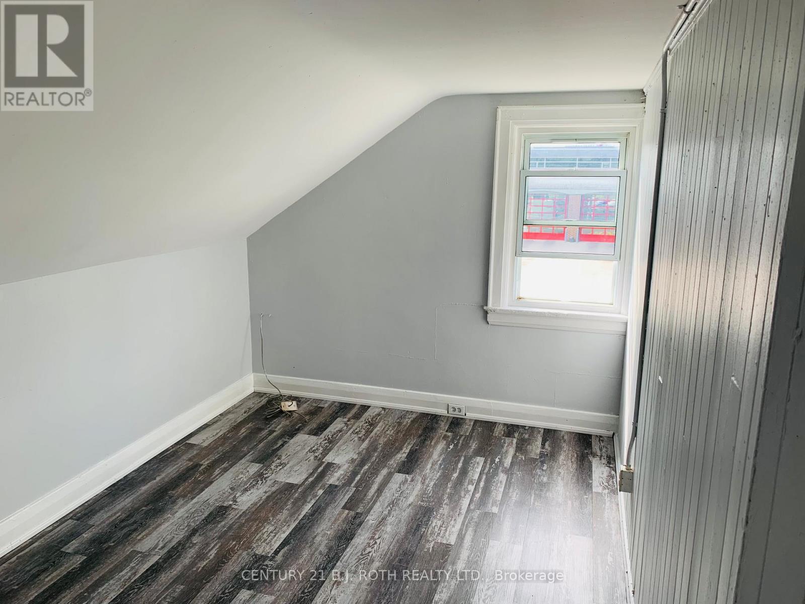 156 Dunlop Street W, Barrie, ON - Indoor Photo Showing Other Room