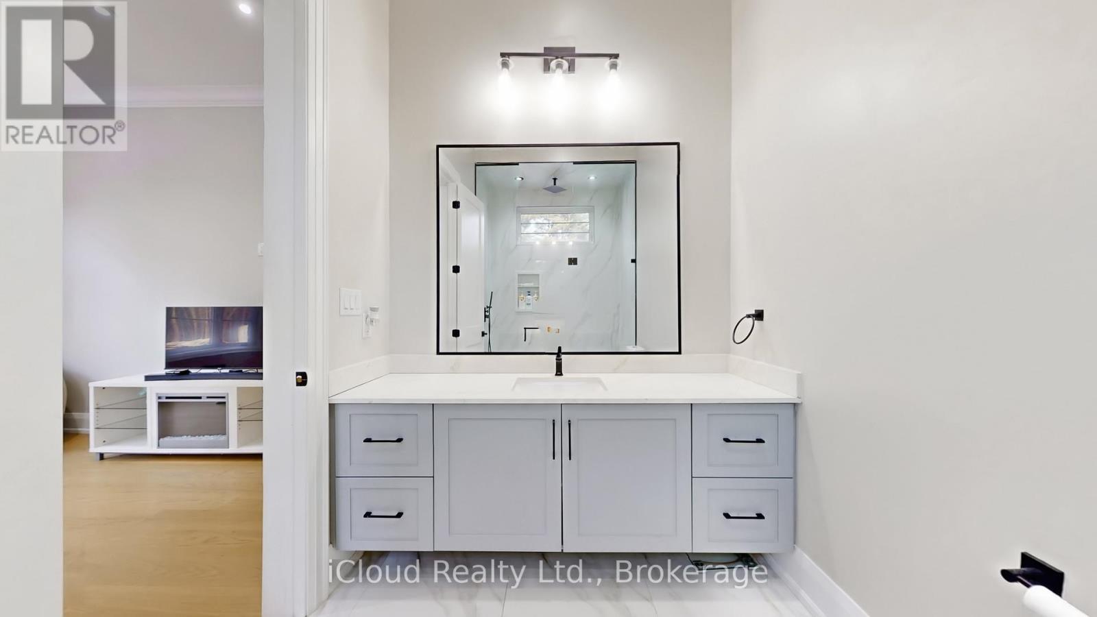 1200 Conservation Road, Milton, ON - Indoor Photo Showing Other Room