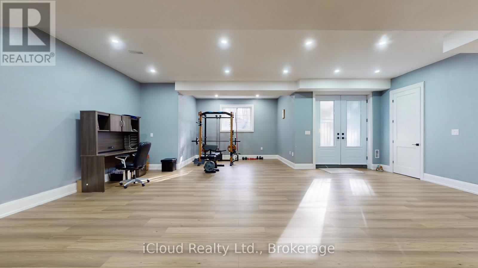 1200 Conservation Road, Milton, ON - Indoor