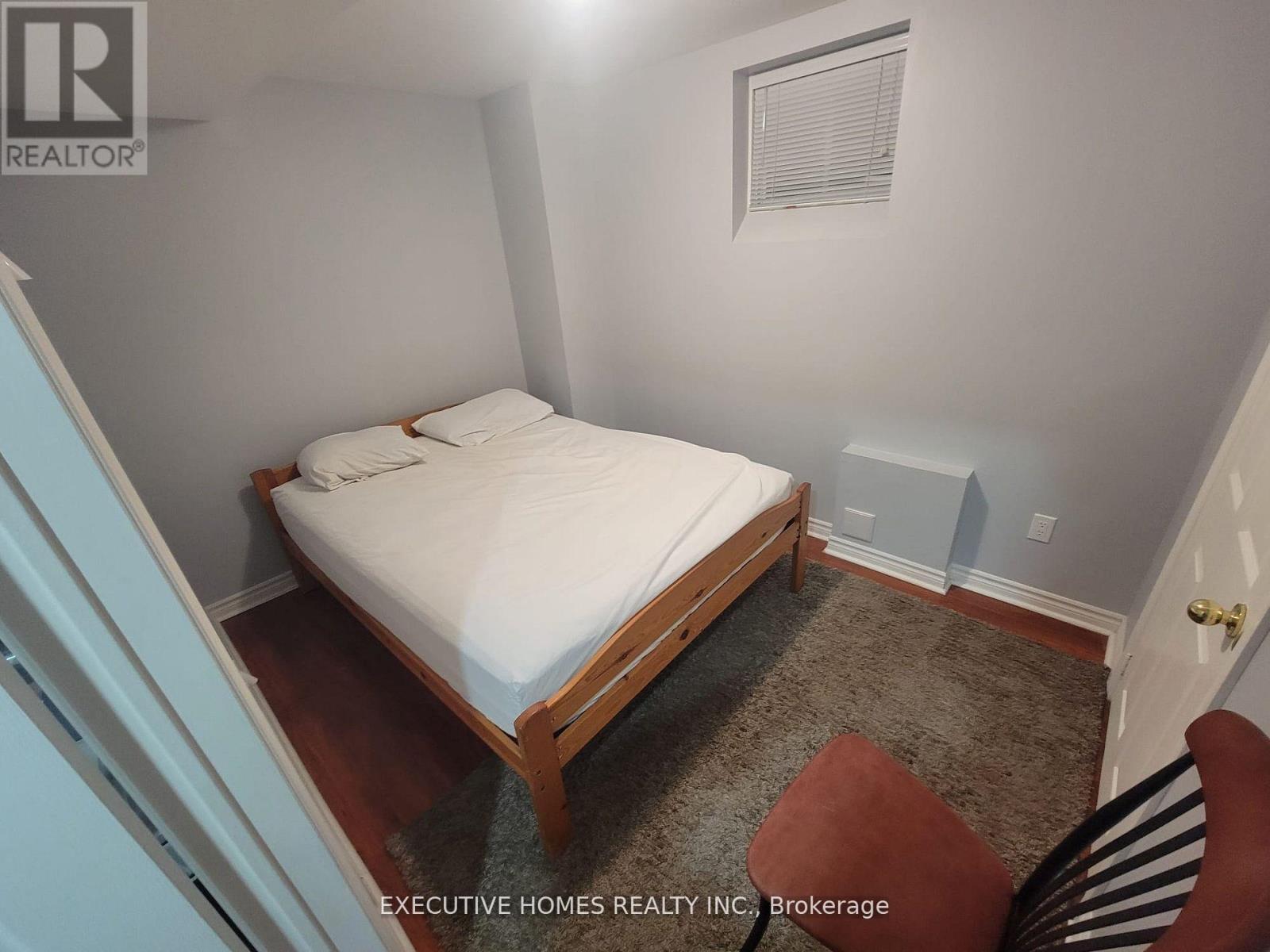 78 Assisi Street, Hamilton, ON - Indoor Photo Showing Bedroom
