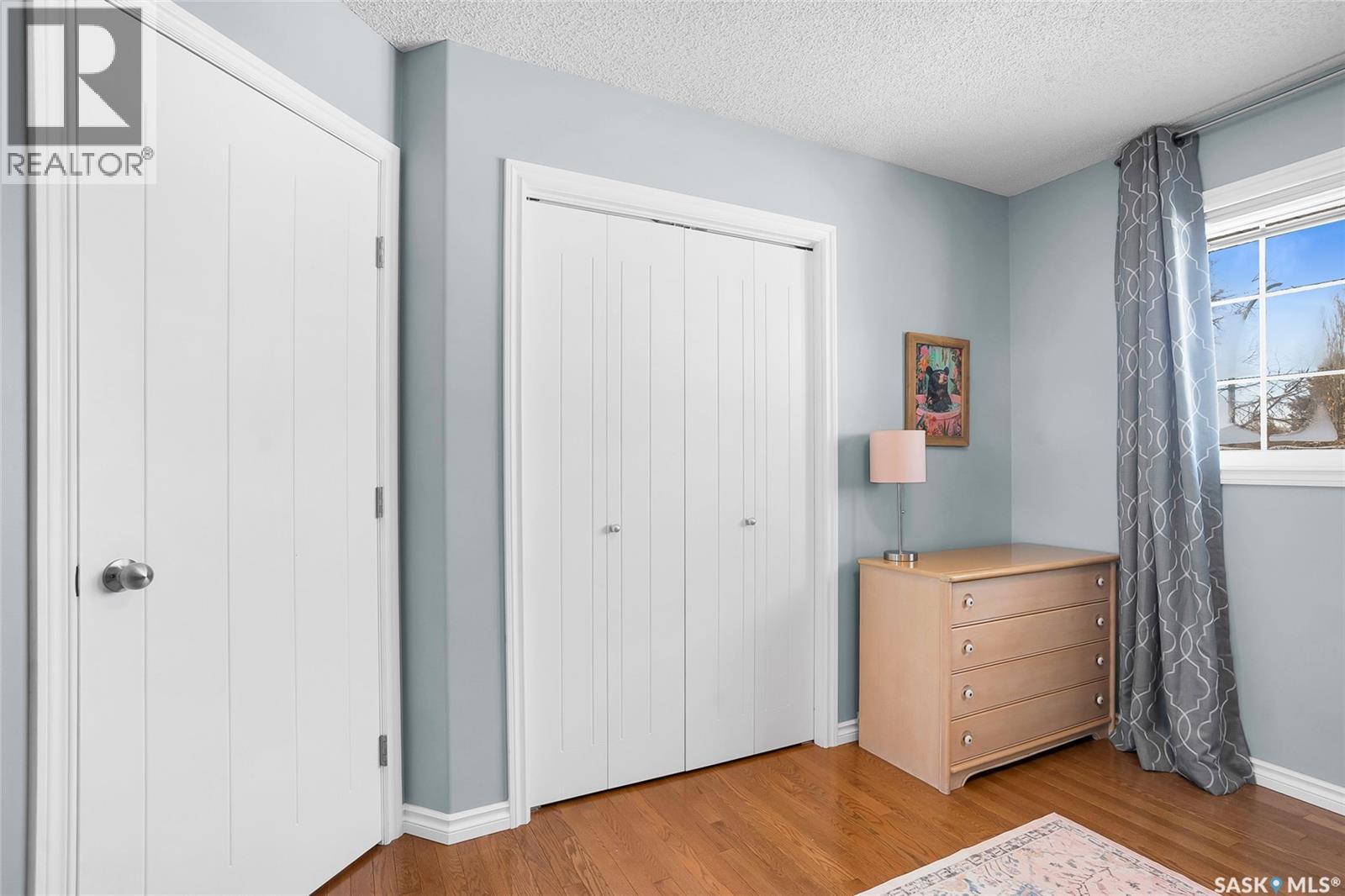 1022 Hurley Way, Saskatoon, SK - Indoor Photo Showing Bedroom