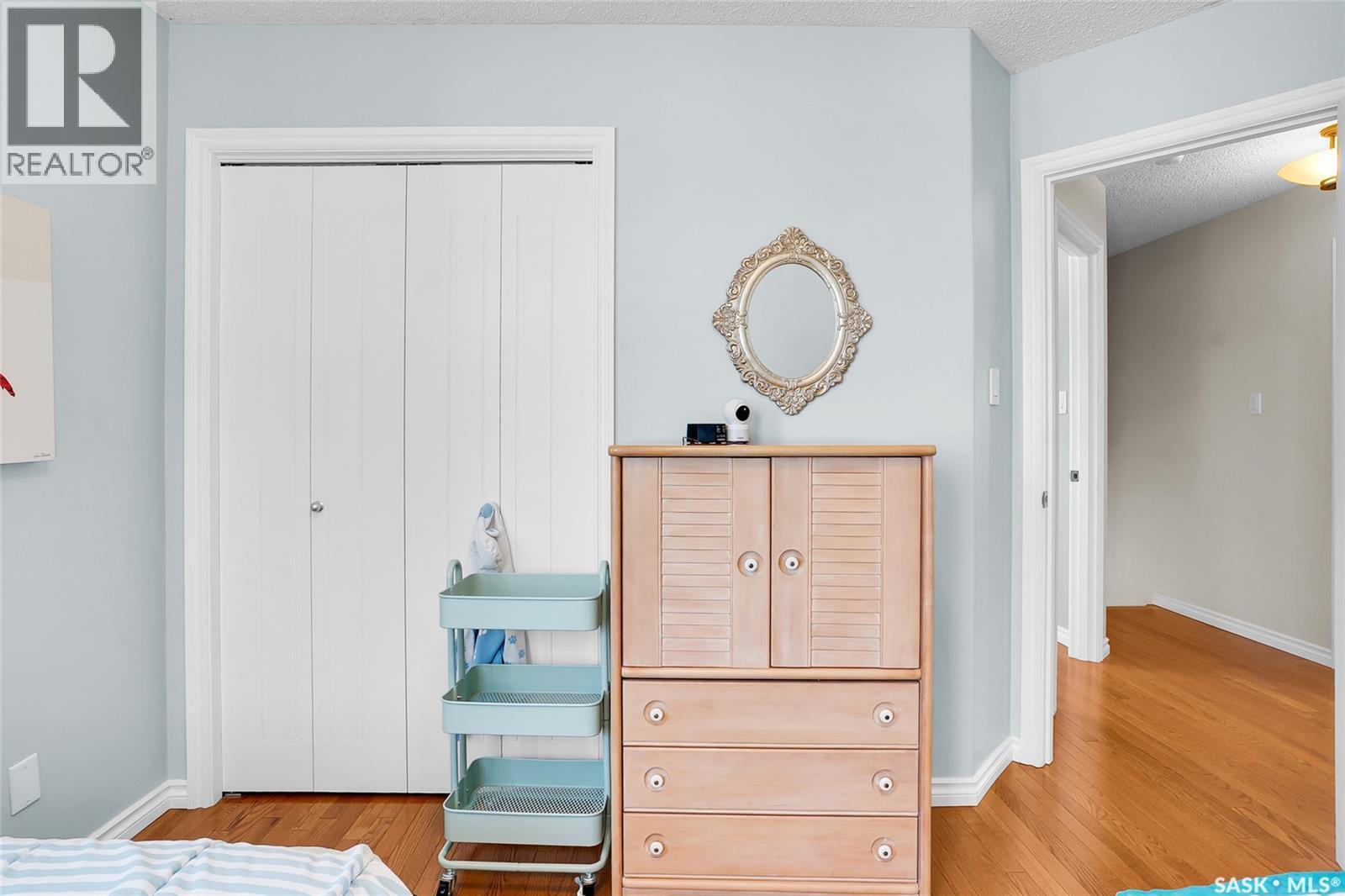 1022 Hurley Way, Saskatoon, SK - Indoor Photo Showing Bedroom