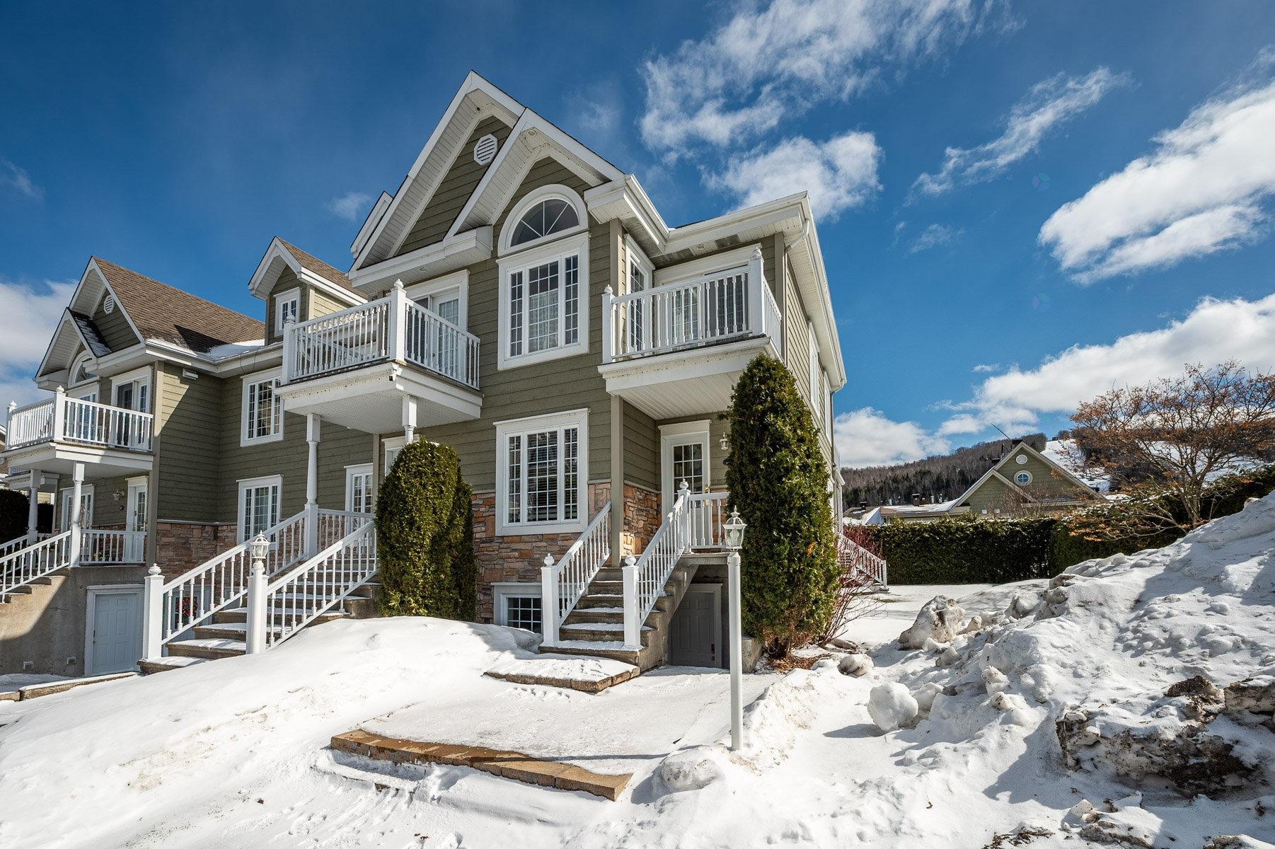 Façade - 167Z Ch. Louis-Dufour, Saint-Sauveur, QC - Outdoor With Facade