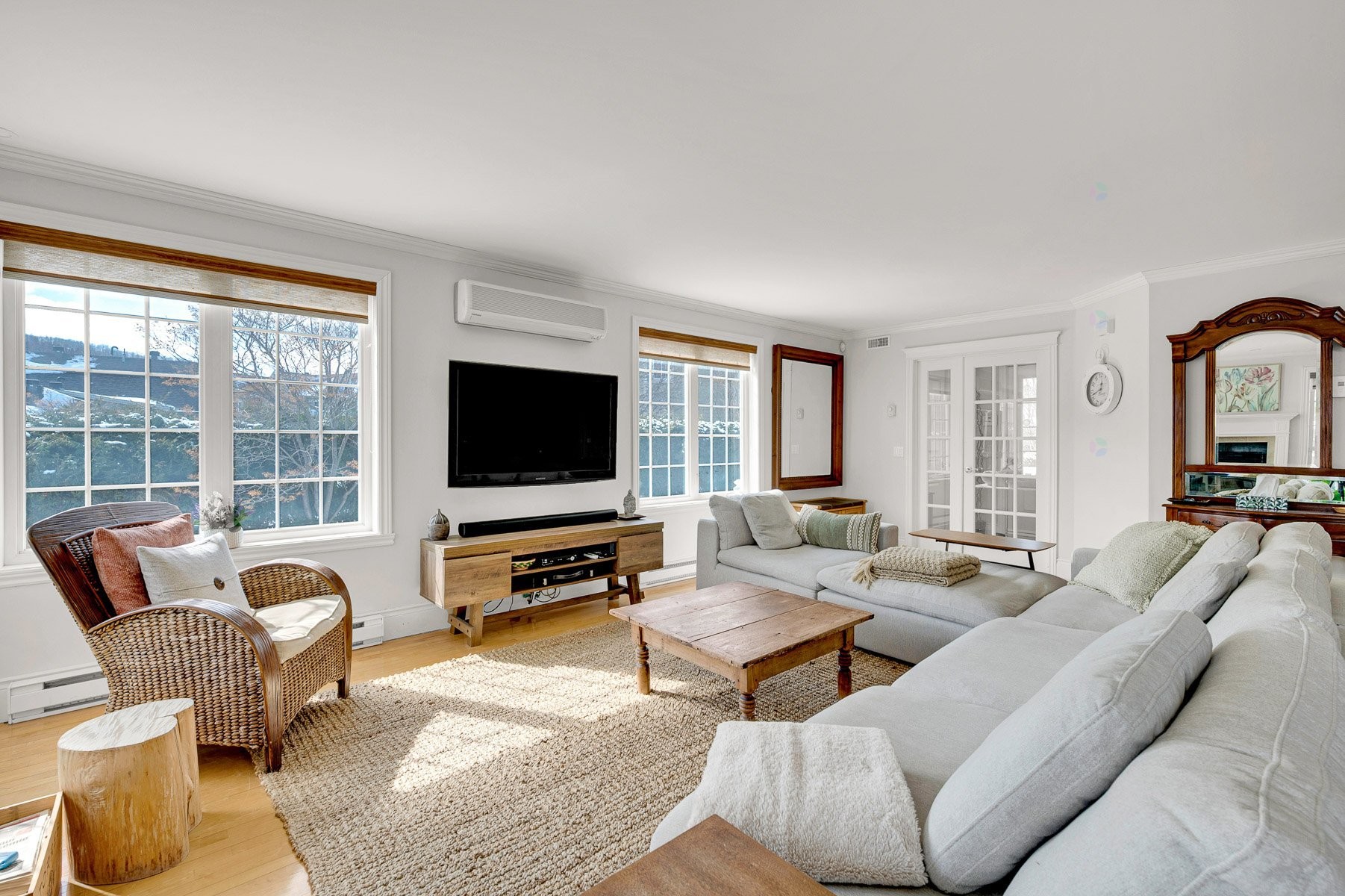 Salon - 167Z Ch. Louis-Dufour, Saint-Sauveur, QC - Indoor Photo Showing Living Room