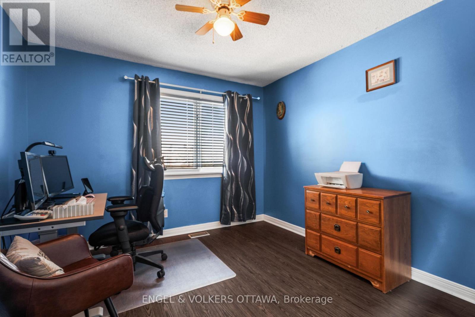 17 Hunterswood Crescent, Ottawa, ON - Indoor Photo Showing Office