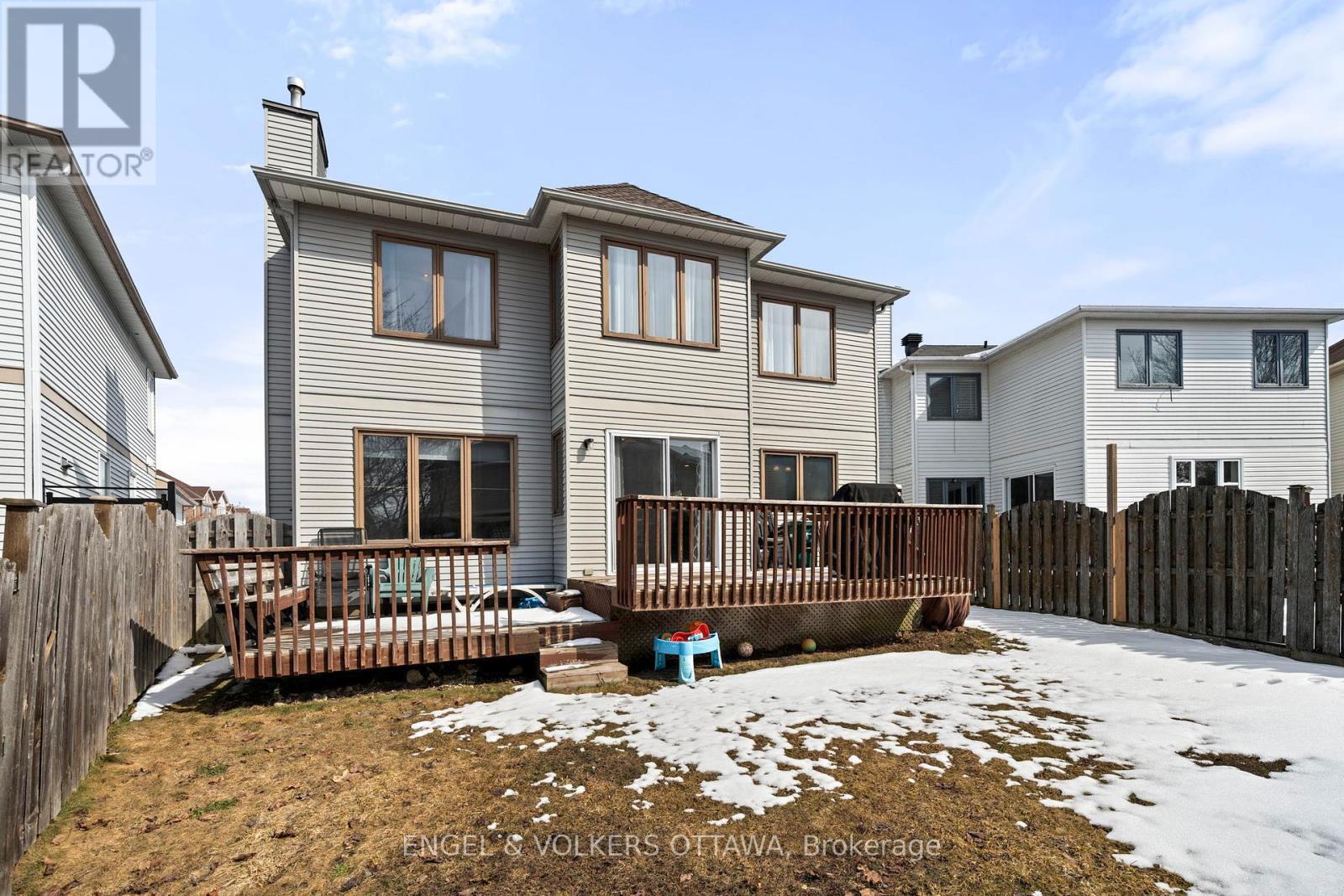 17 Hunterswood Crescent, Ottawa, ON - Outdoor With Deck Patio Veranda With Exterior