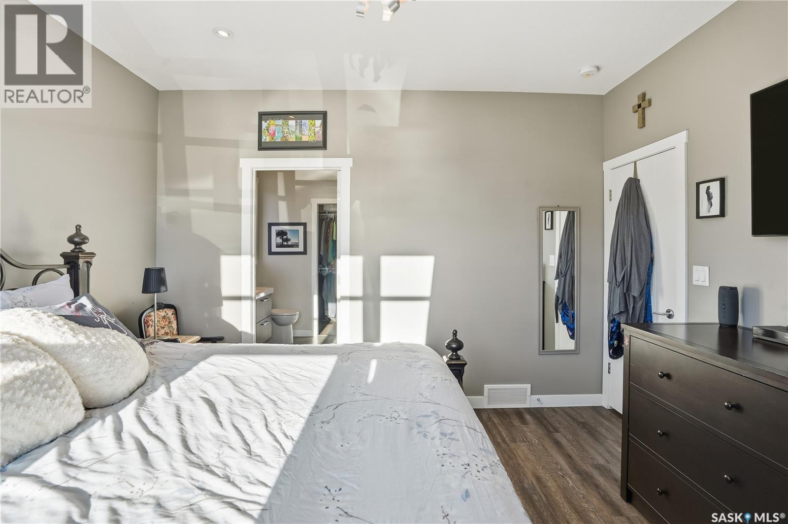 4202 Green Olive Way E, Regina, SK - Indoor Photo Showing Bedroom
