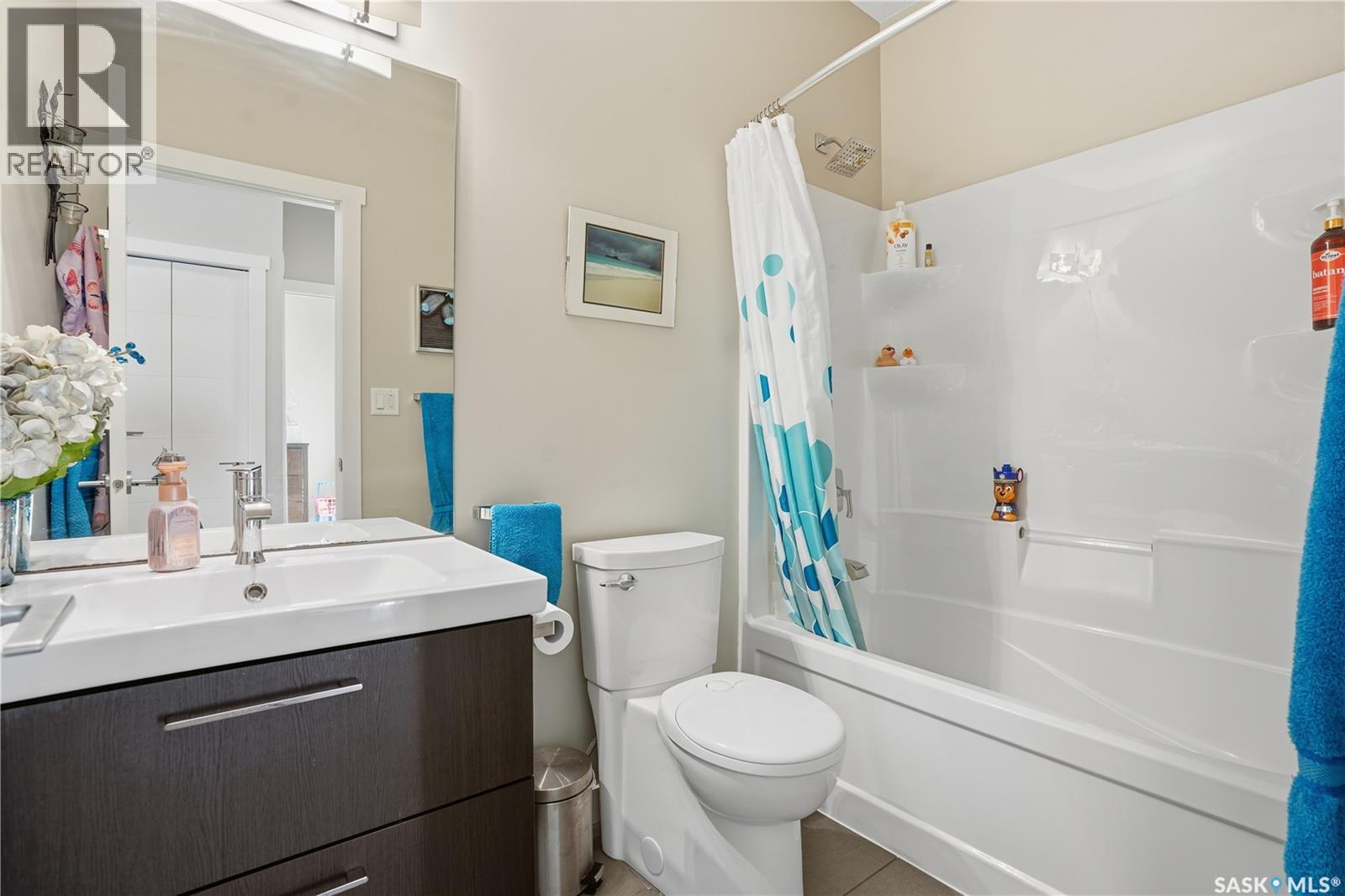 4202 Green Olive Way E, Regina, SK - Indoor Photo Showing Bathroom