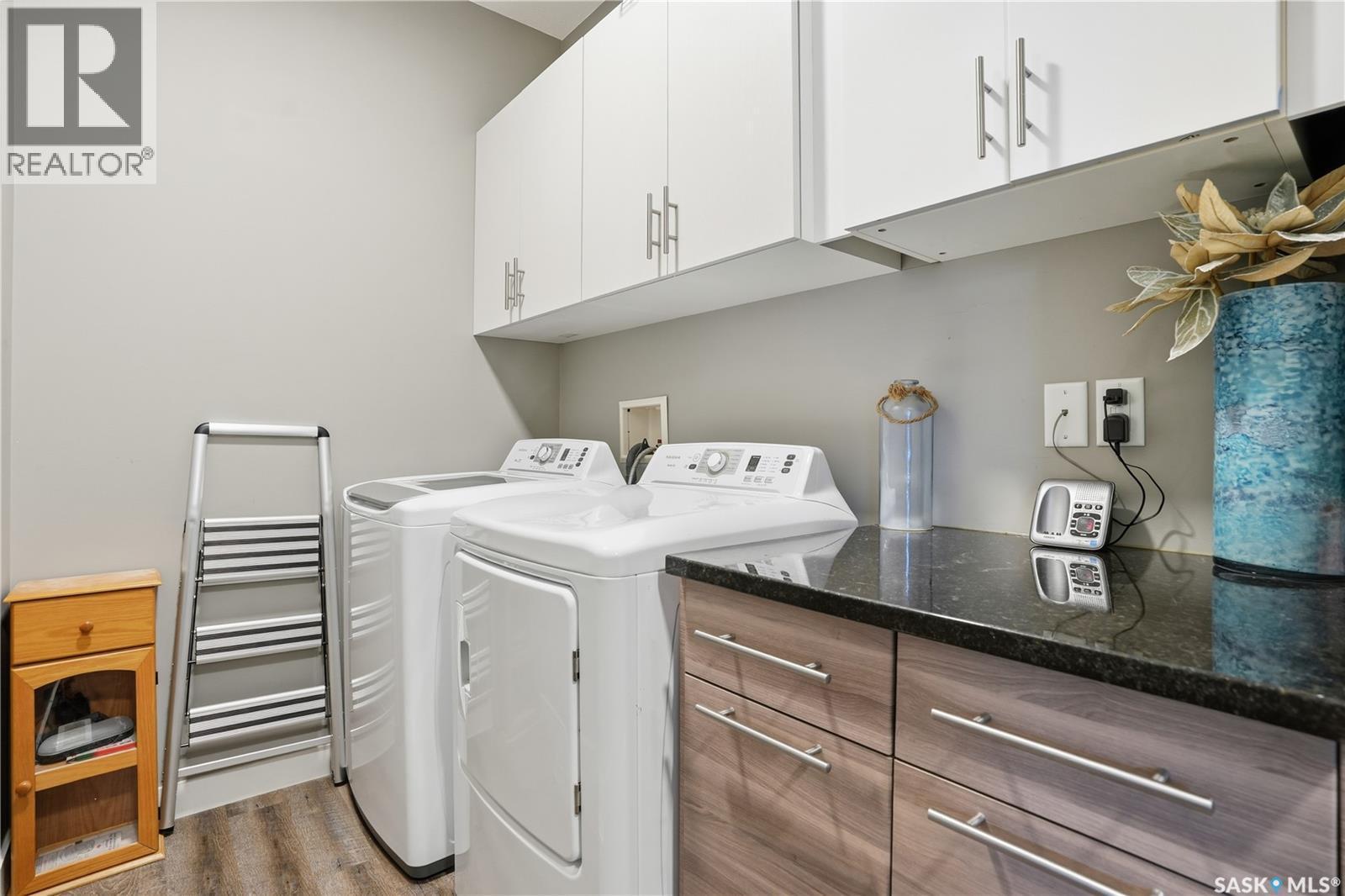4202 Green Olive Way E, Regina, SK - Indoor Photo Showing Laundry Room