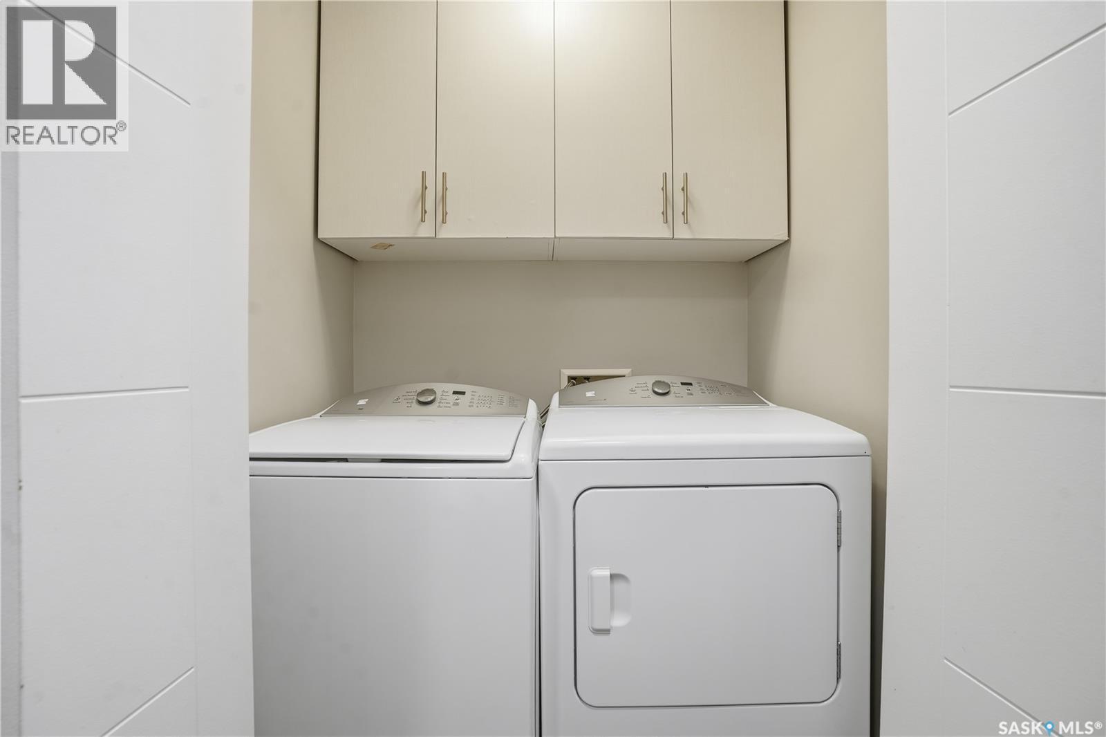 4202 Green Olive Way E, Regina, SK - Indoor Photo Showing Laundry Room
