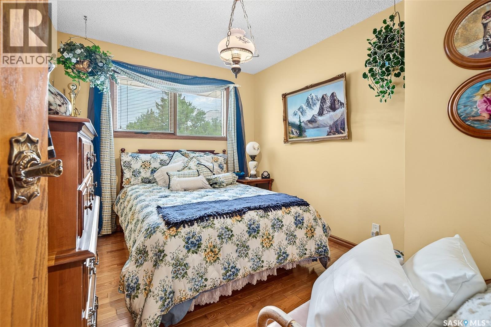 80 Bluebell Crescent, Moose Jaw, SK - Indoor Photo Showing Bedroom