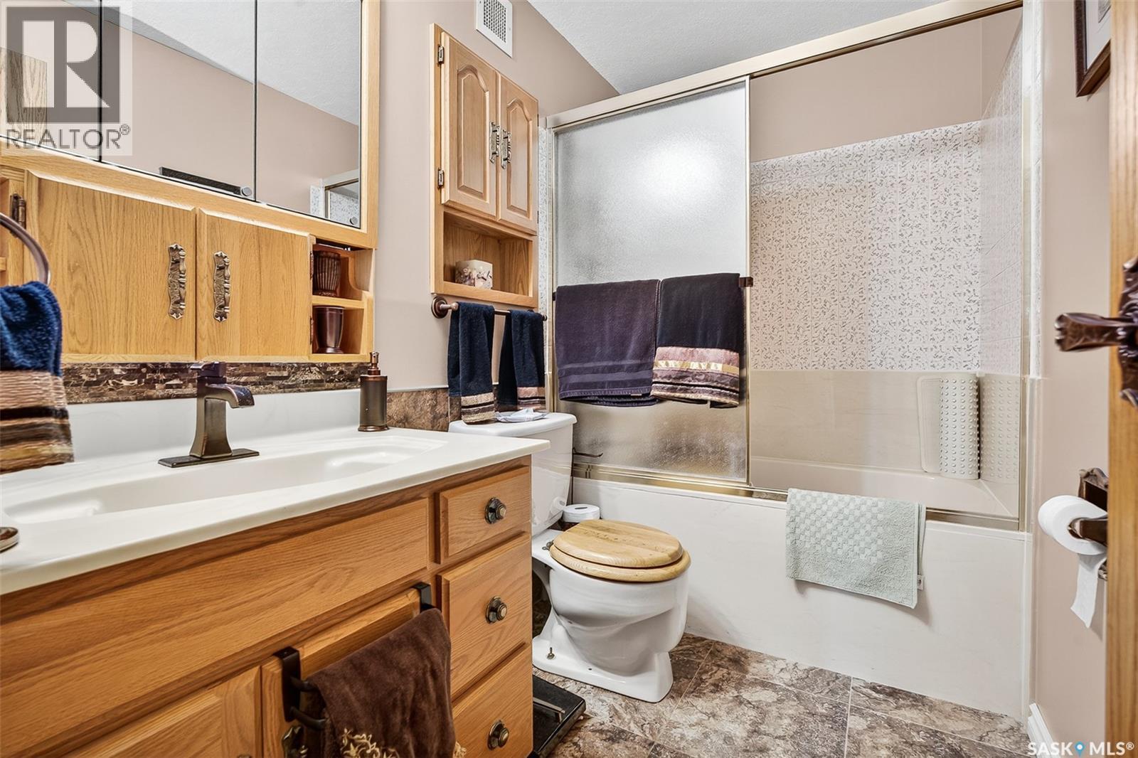 80 Bluebell Crescent, Moose Jaw, SK - Indoor Photo Showing Bathroom