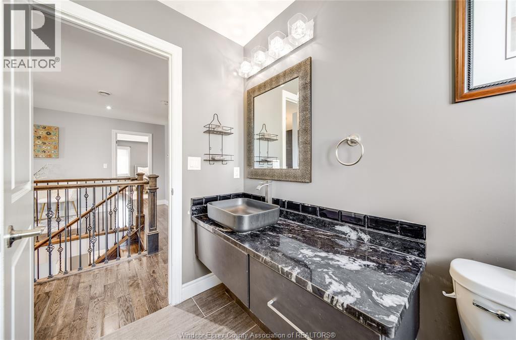 1380 Pascal Ave, Lakeshore, ON - Indoor Photo Showing Bathroom