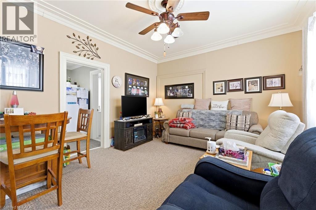 Unit B Living/Dining - 9 Willow Street, Paris, ON - Indoor Photo Showing Living Room