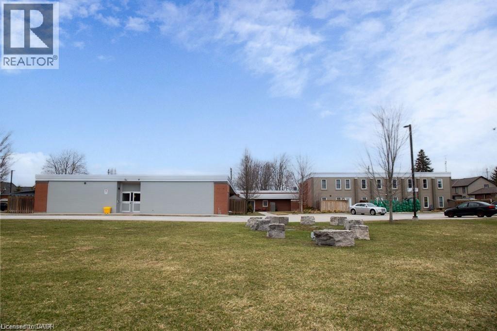 992 Windham Centre Road Unit# 4, Windham Centre, ON - Outdoor