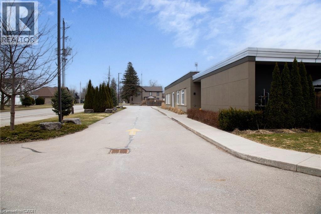 992 Windham Centre Road Unit# 4, Windham Centre, ON - Outdoor