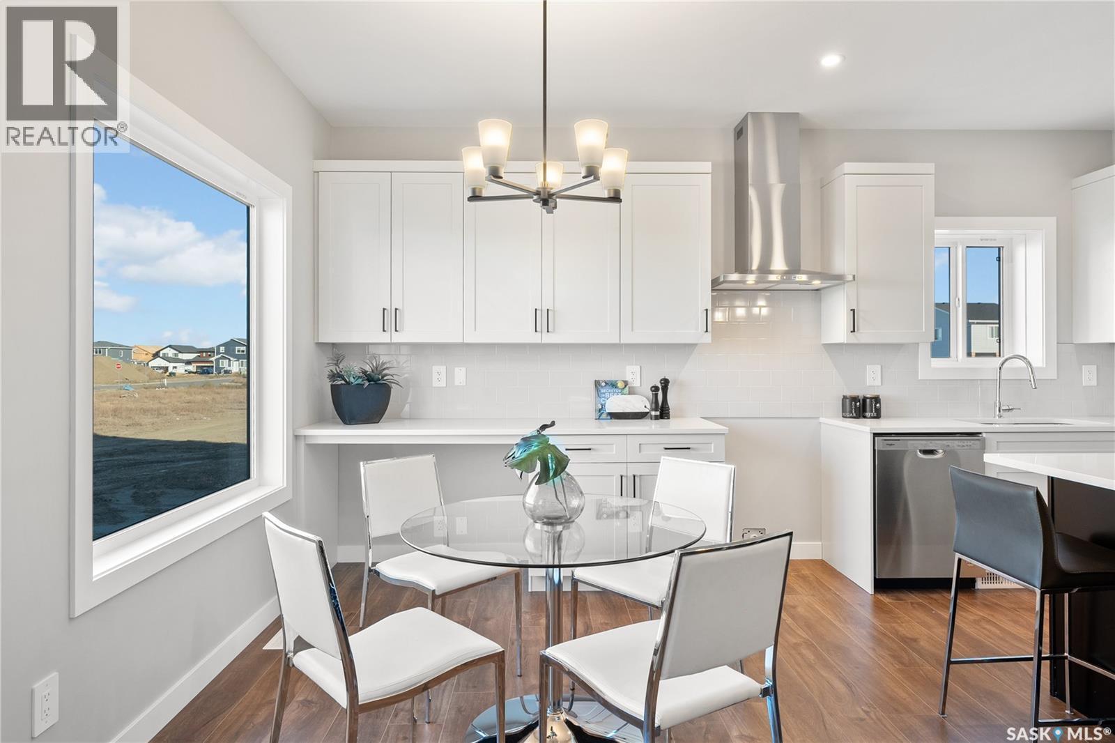 10 Vancouver Crescent, Pilot Butte, SK - Indoor Photo Showing Other Room