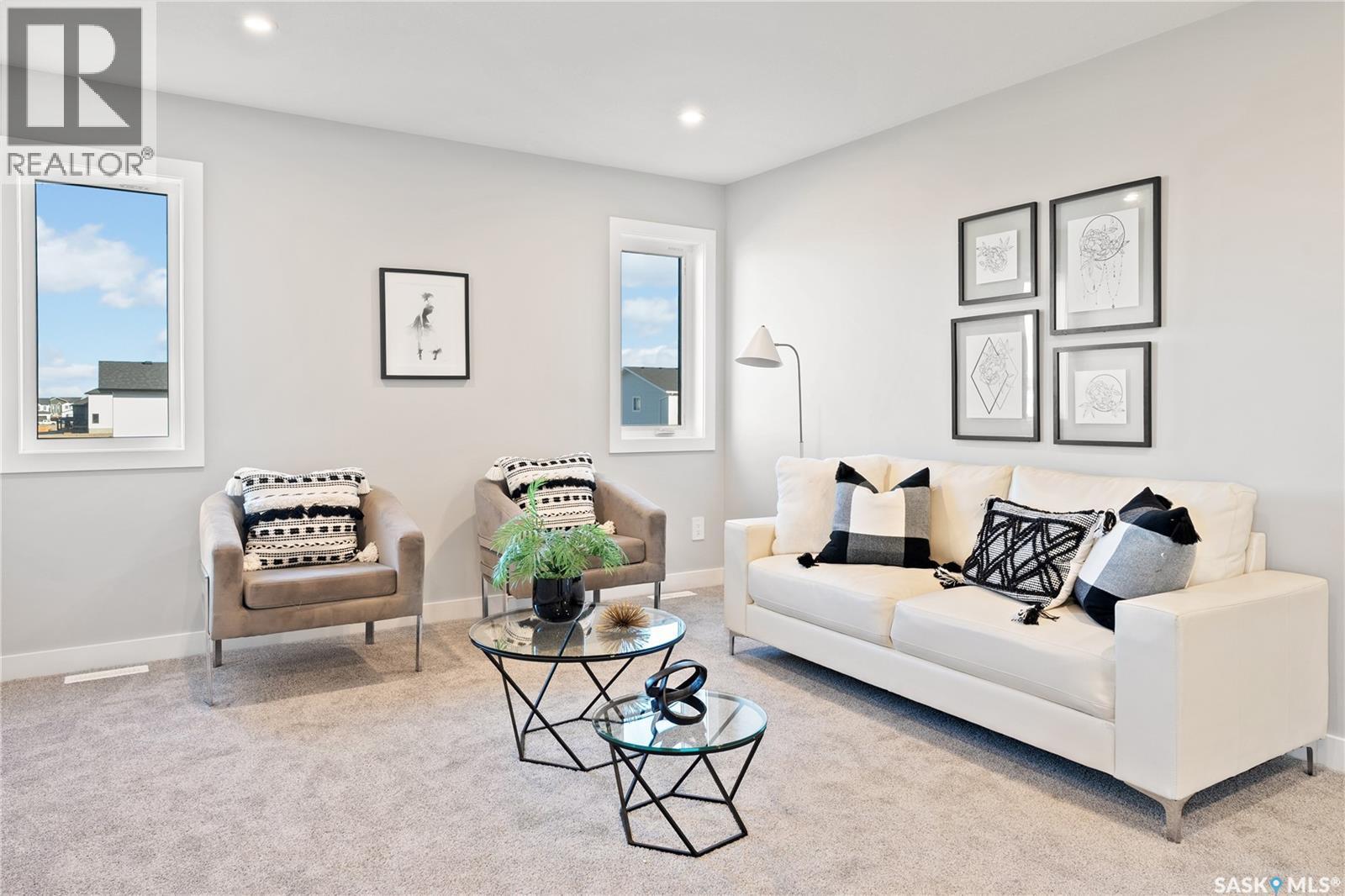 10 Vancouver Crescent, Pilot Butte, SK - Indoor