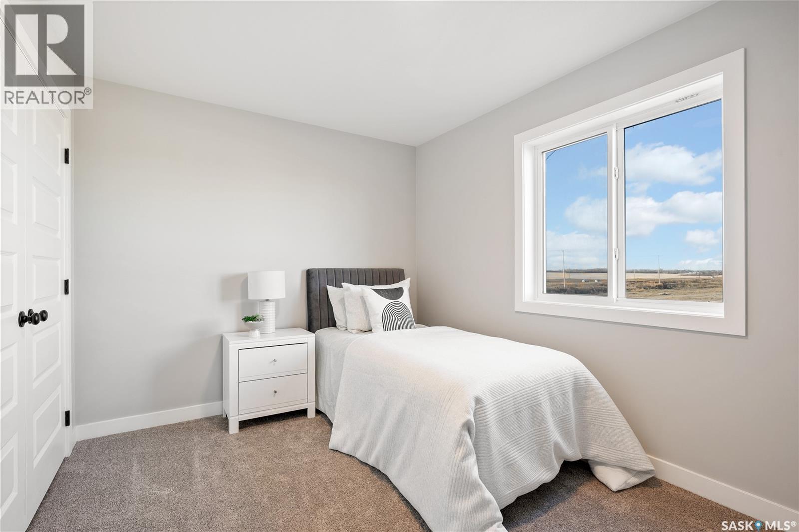 10 Vancouver Crescent, Pilot Butte, SK - Indoor Photo Showing Bedroom