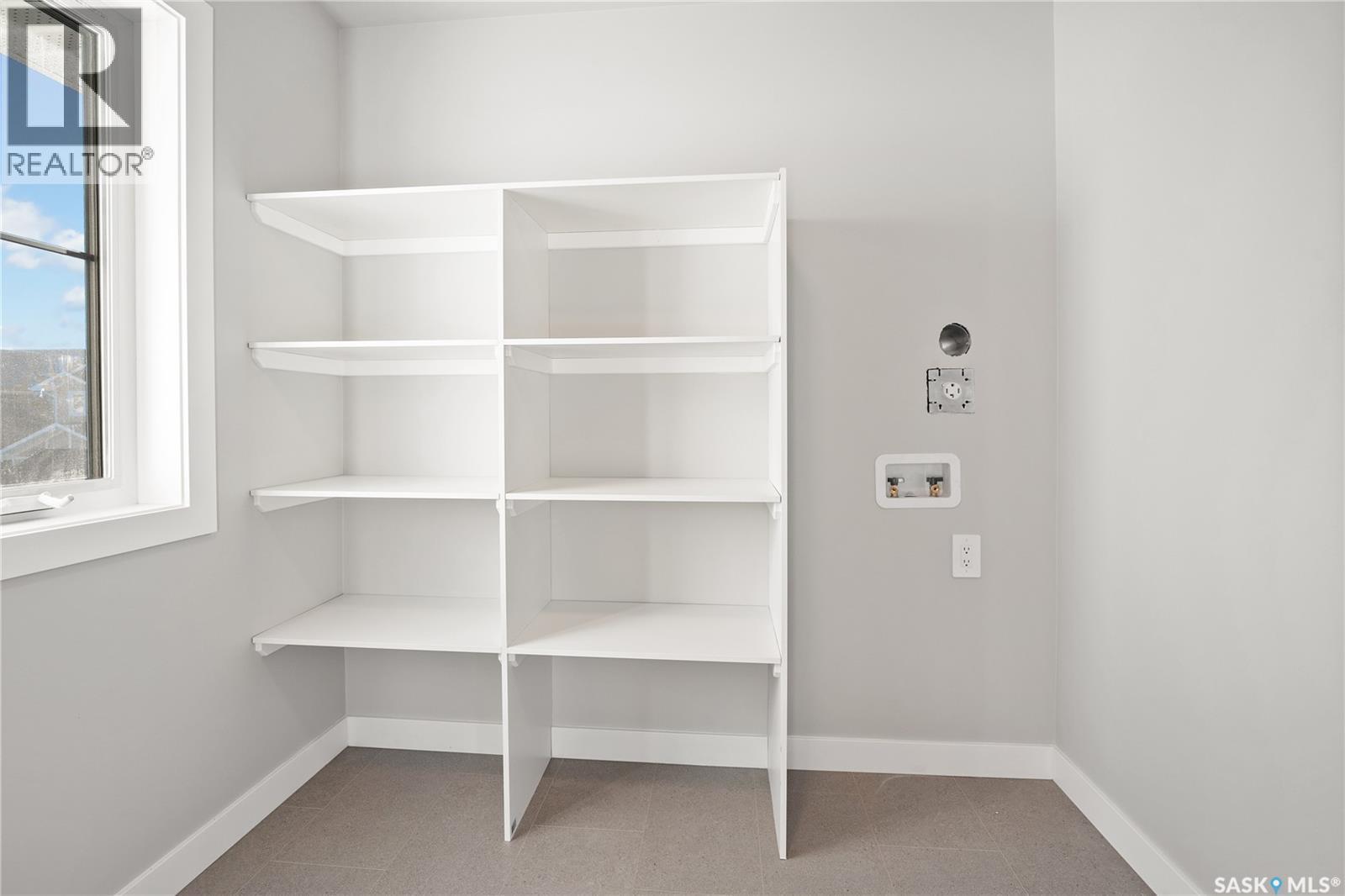 10 Vancouver Crescent, Pilot Butte, SK - Indoor With Storage