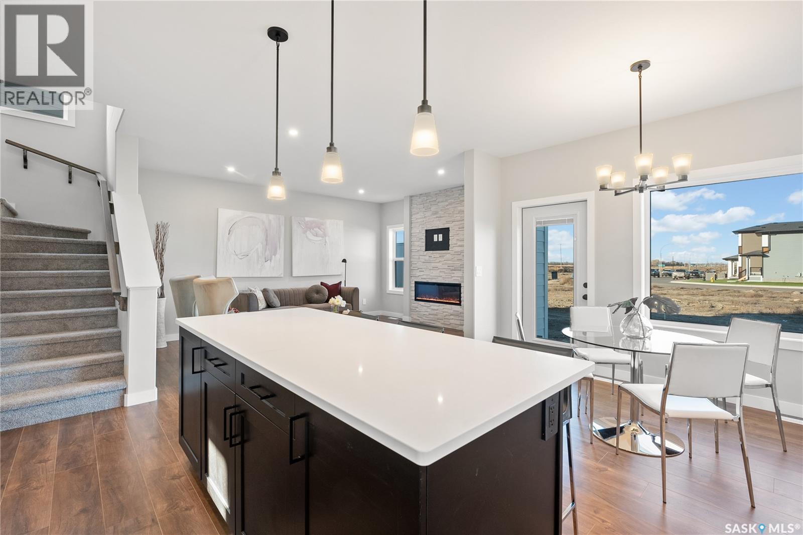 10 Vancouver Crescent, Pilot Butte, SK - Indoor Photo Showing Other Room