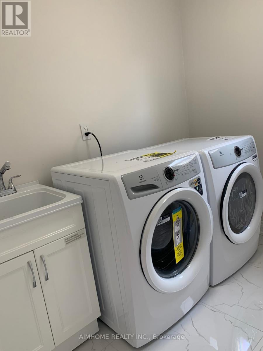 31 Timbermill Crescent, Markham, ON - Indoor Photo Showing Laundry Room