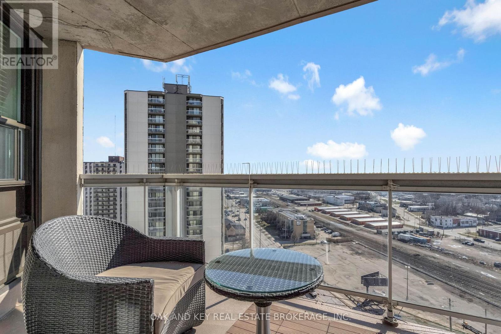 Unit southeast view - 1805 - 323 Colborne Street, London East (East K), ON - Outdoor