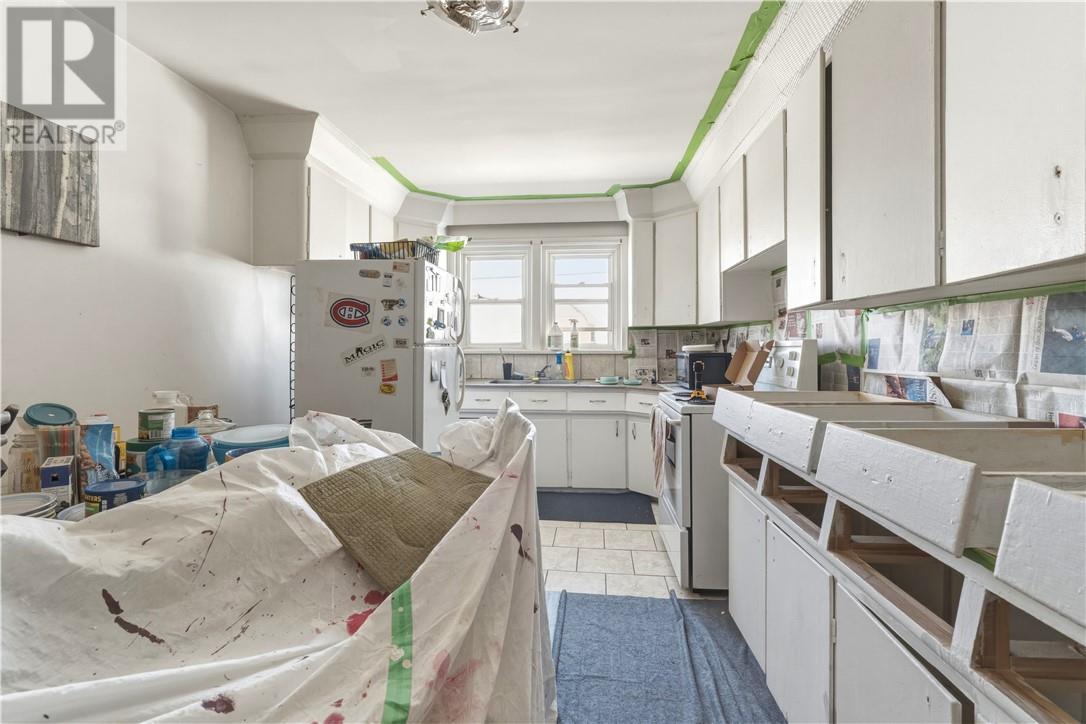9 Second Avenue, Levack, ON - Indoor Photo Showing Kitchen
