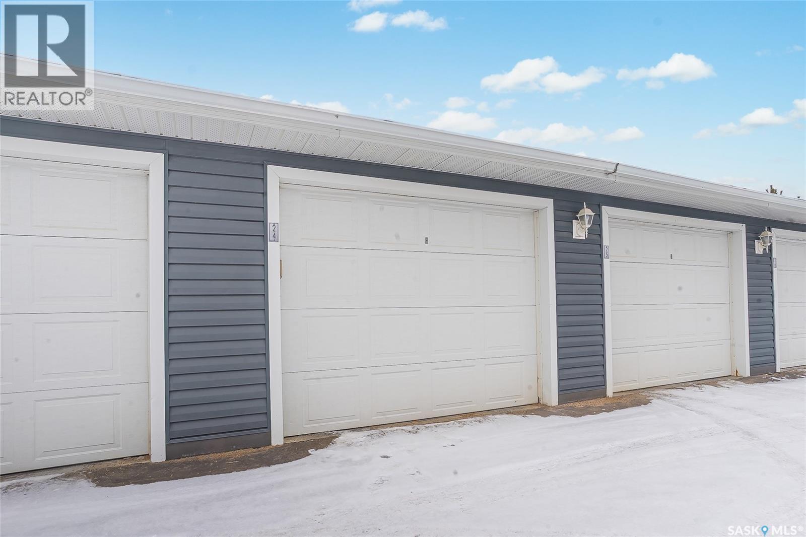 210 275 Pringle Lane, Saskatoon, SK - Outdoor With Exterior