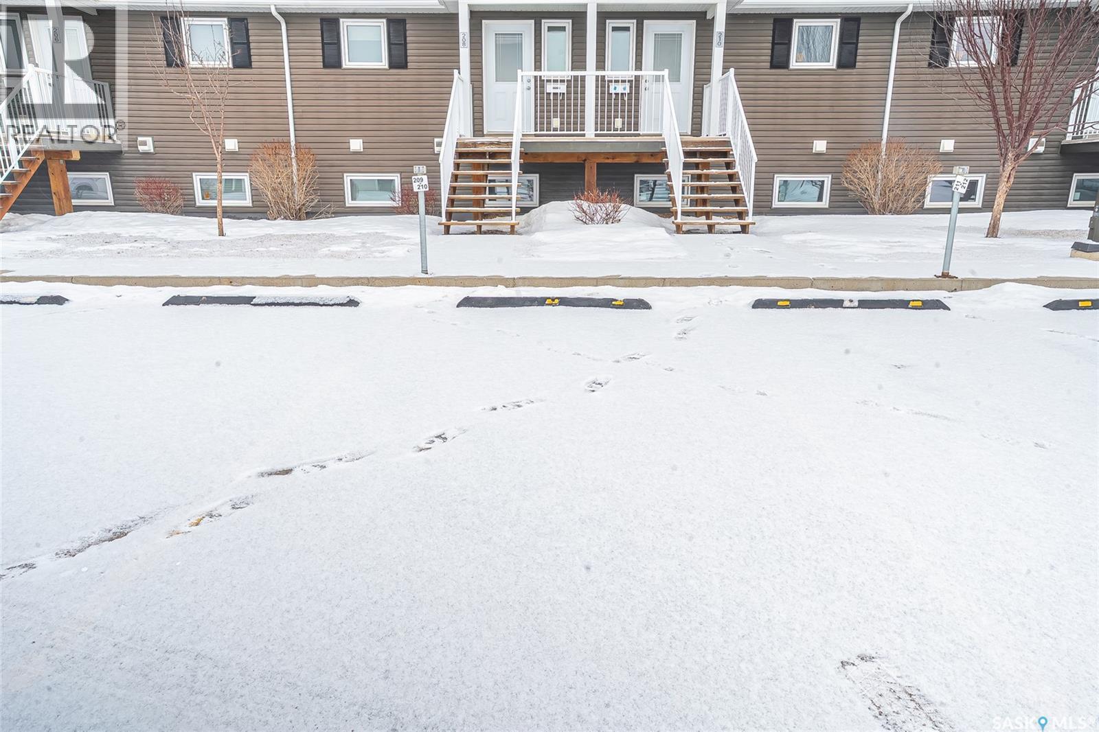 210 275 Pringle Lane, Saskatoon, SK - Outdoor