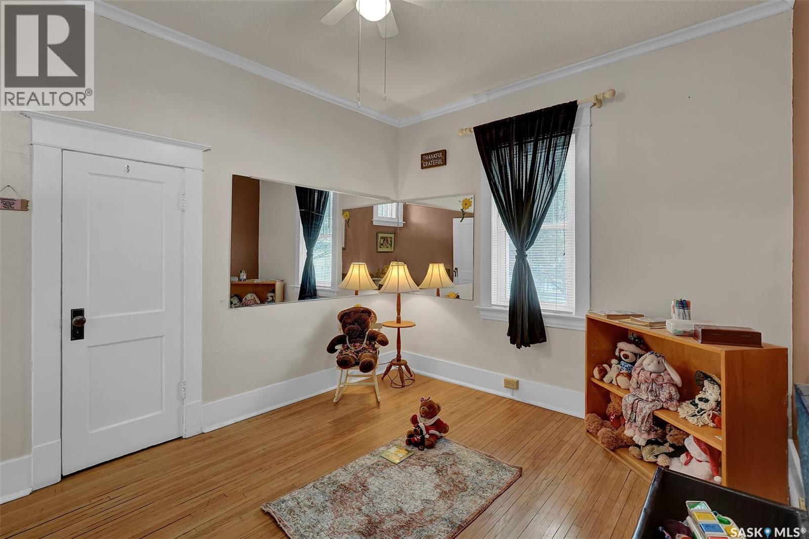 3230 13Th Avenue, Regina, SK - Indoor