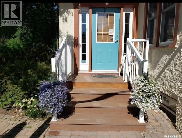 3230 13Th Avenue, Regina, SK - Outdoor