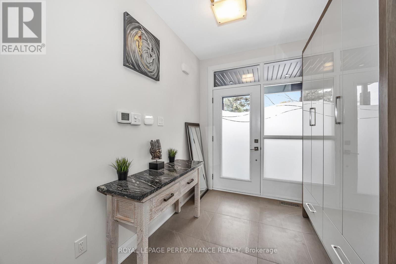 383 Princeton Avenue, Ottawa, ON - Indoor Photo Showing Other Room