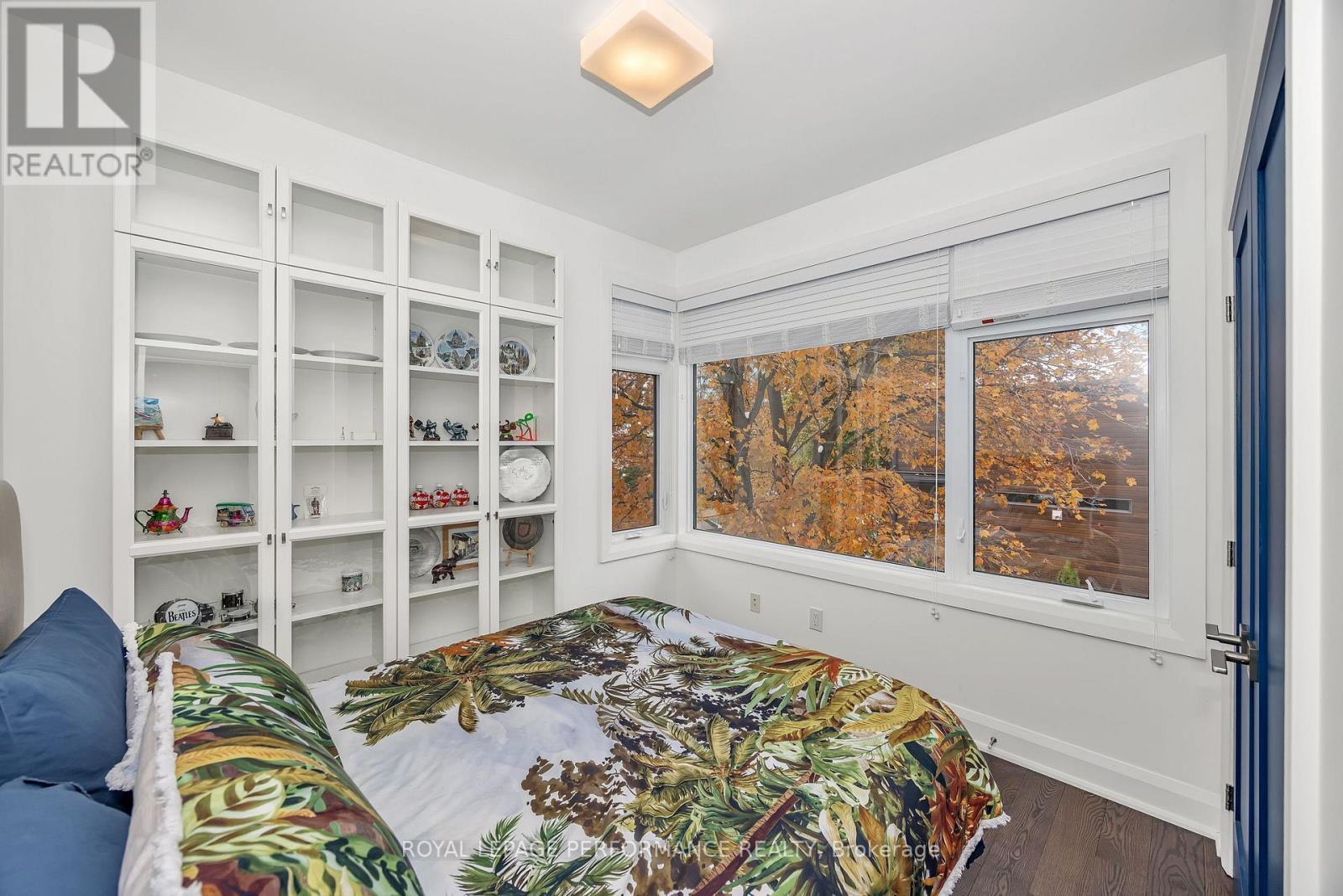 383 Princeton Avenue, Ottawa, ON - Indoor Photo Showing Bedroom