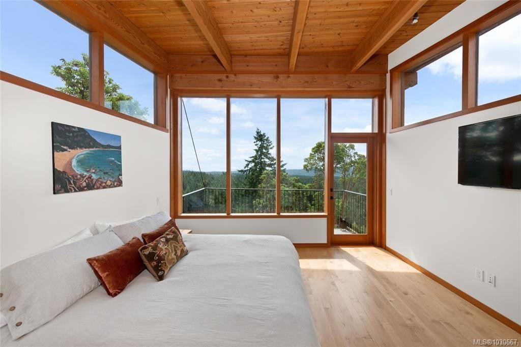 122 Jasper Rd, Salt Spring, BC