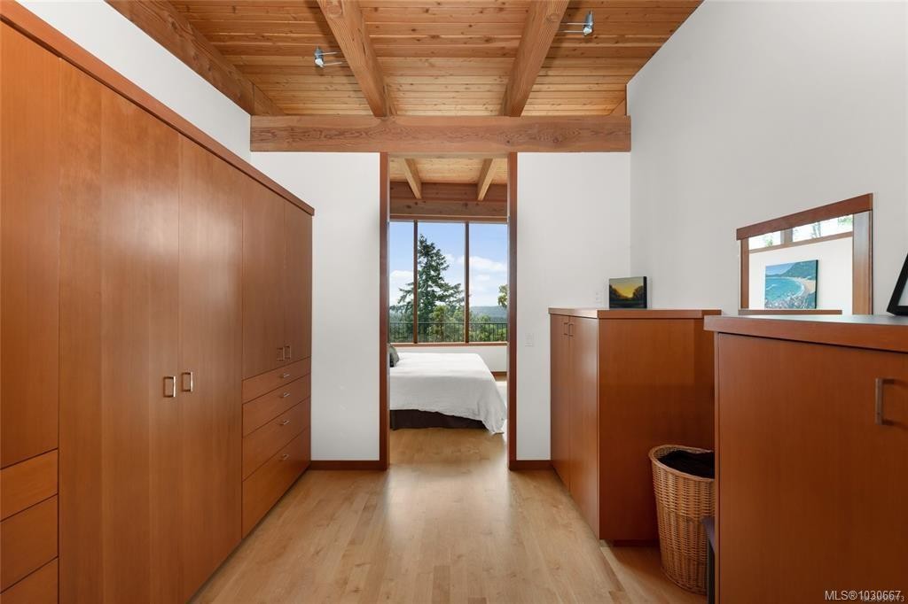 122 Jasper Rd, Salt Spring, BC