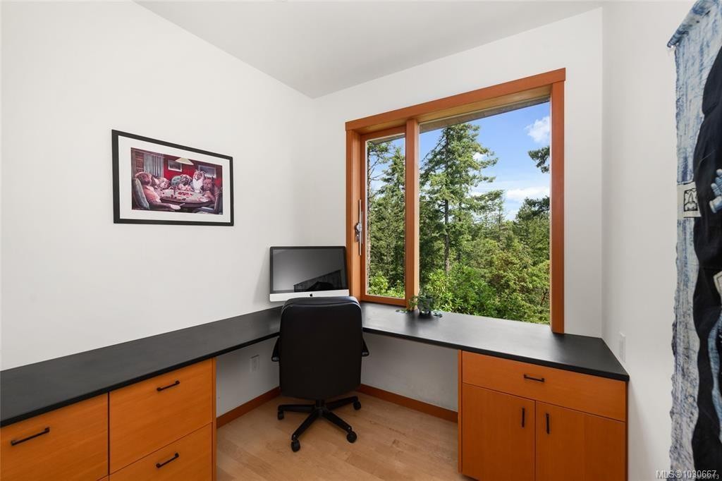 122 Jasper Rd, Salt Spring, BC