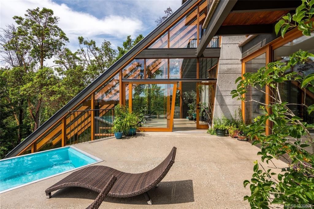 122 Jasper Rd, Salt Spring, BC
