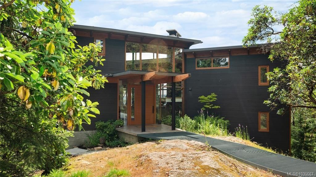 122 Jasper Rd, Salt Spring, BC