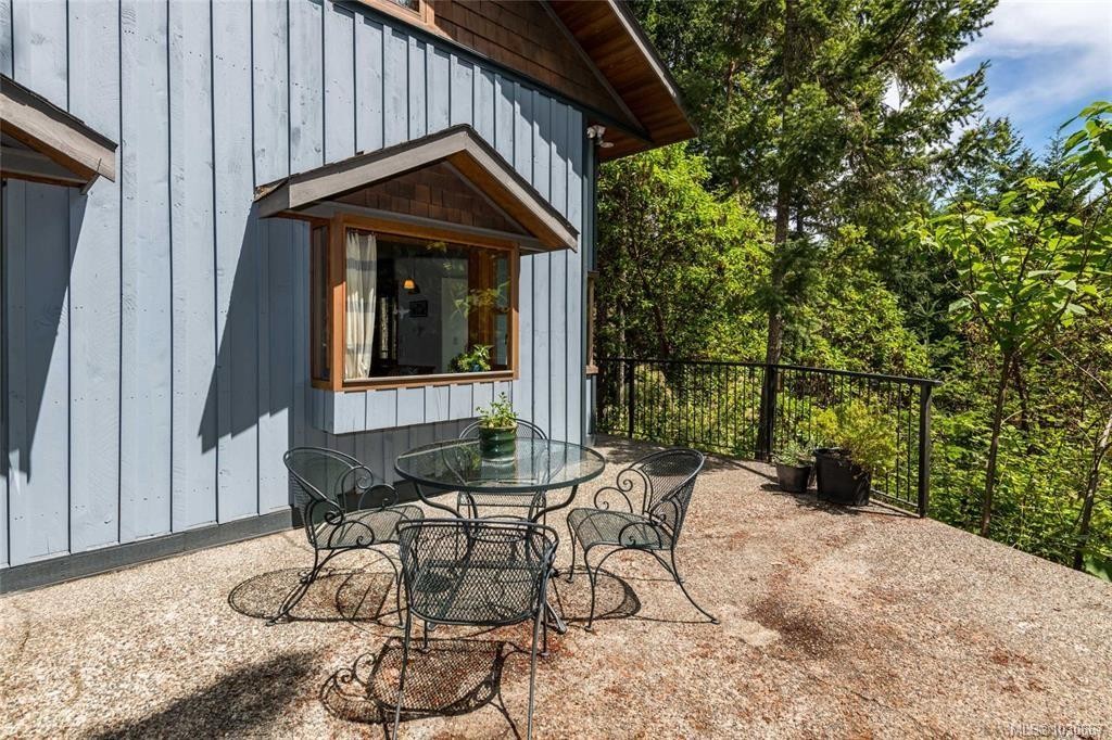 122 Jasper Rd, Salt Spring, BC