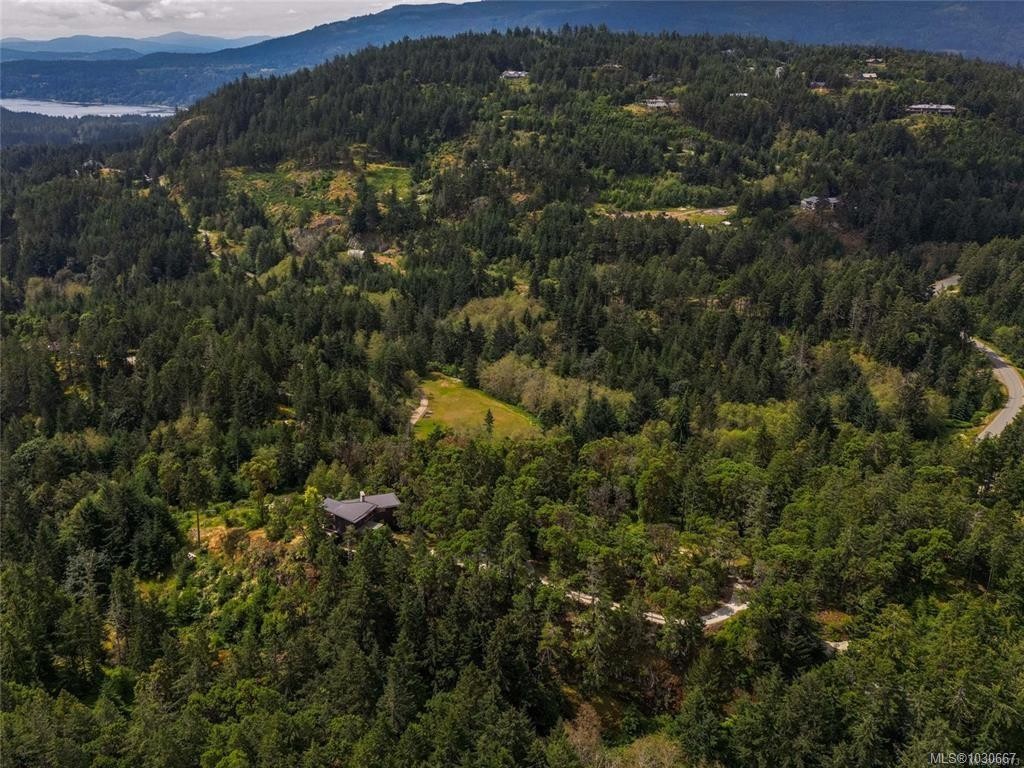 122 Jasper Rd, Salt Spring, BC