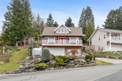 279 Castley Hts Lake Cowichan, BC V0R 2G0
