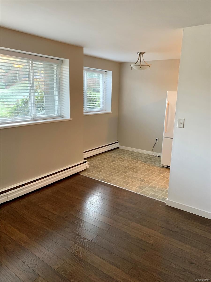 1102-1097 Bowen Rd, Nanaimo, BC - Indoor Photo Showing Other Room