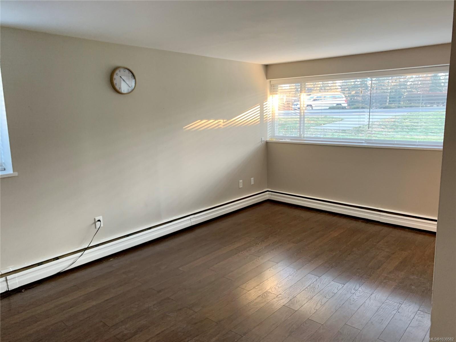 1102-1097 Bowen Rd, Nanaimo, BC - Indoor Photo Showing Other Room