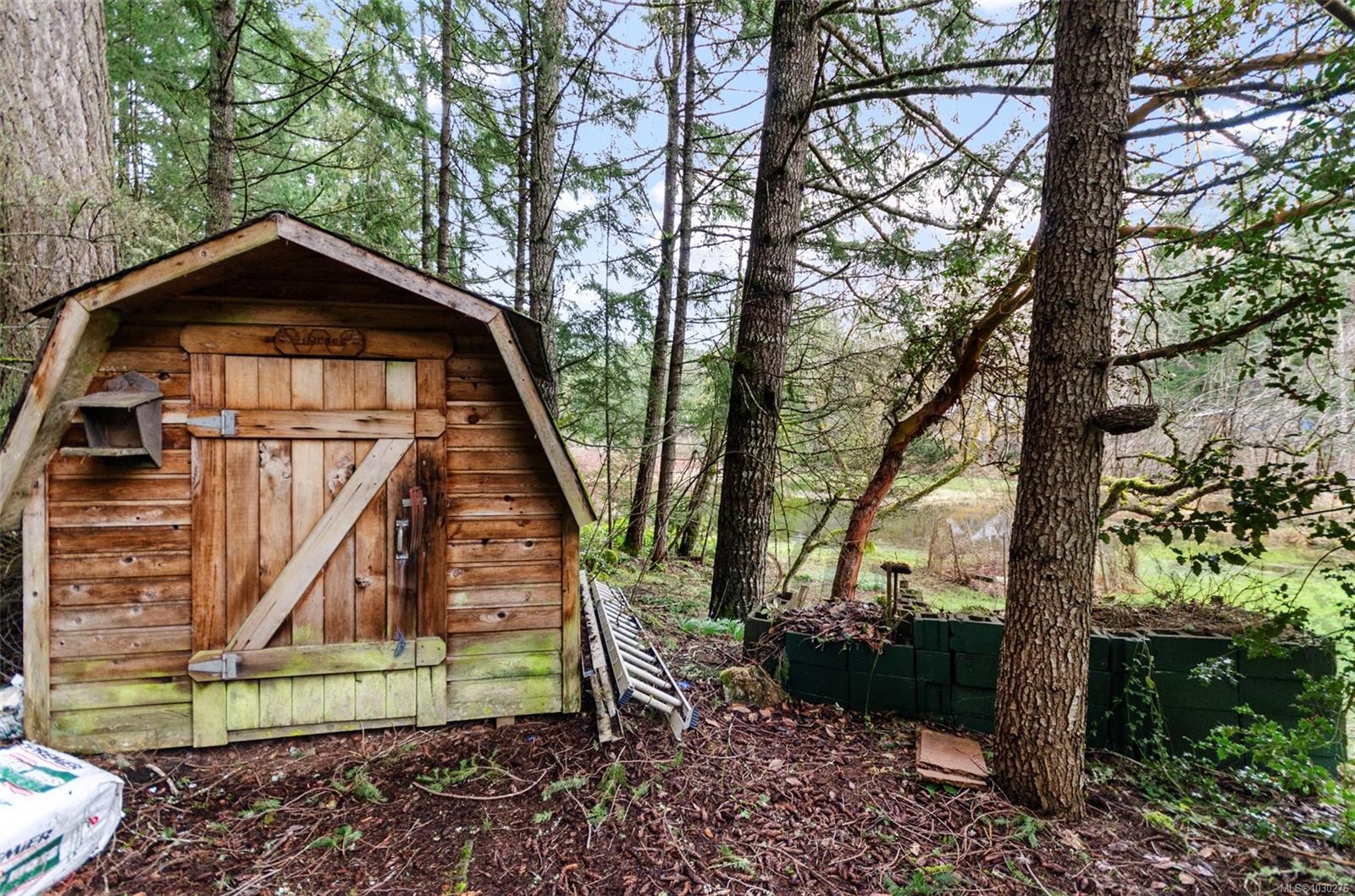 5230 Munn Rd, Highlands, BC