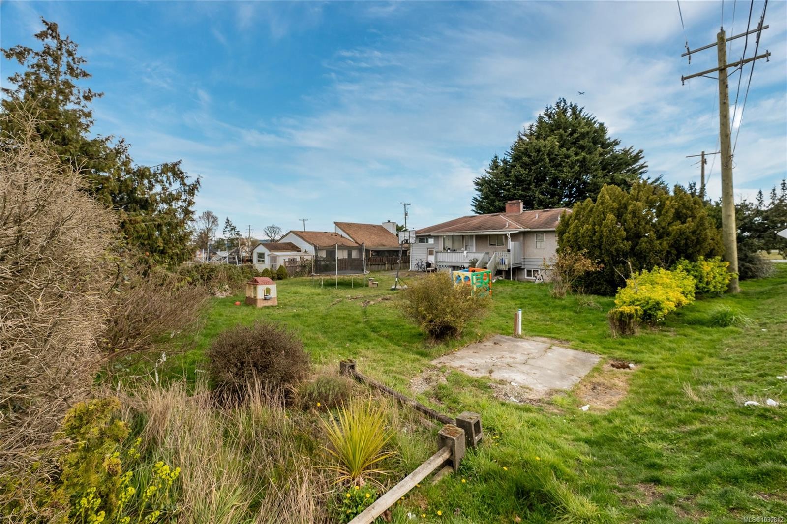 2090 Beacon Ave West, Sidney, BC