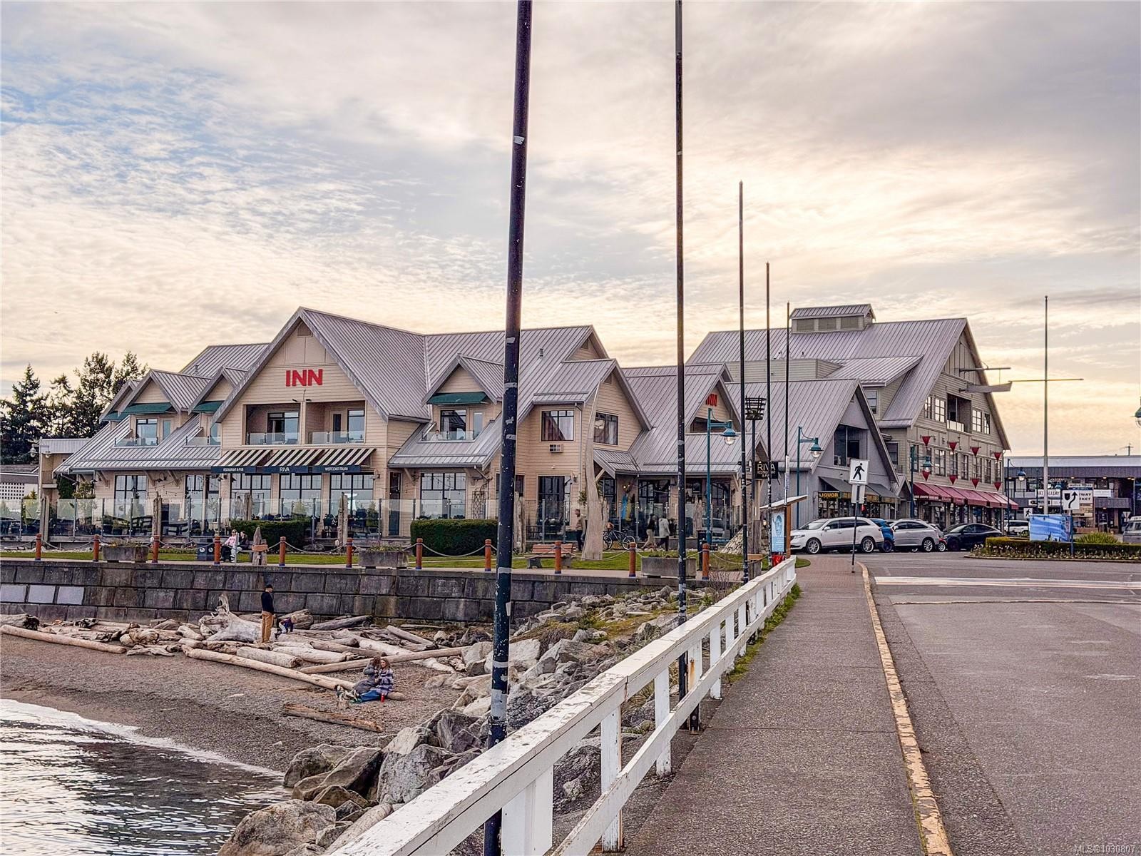 2095 Jahn Pl, Sidney, BC