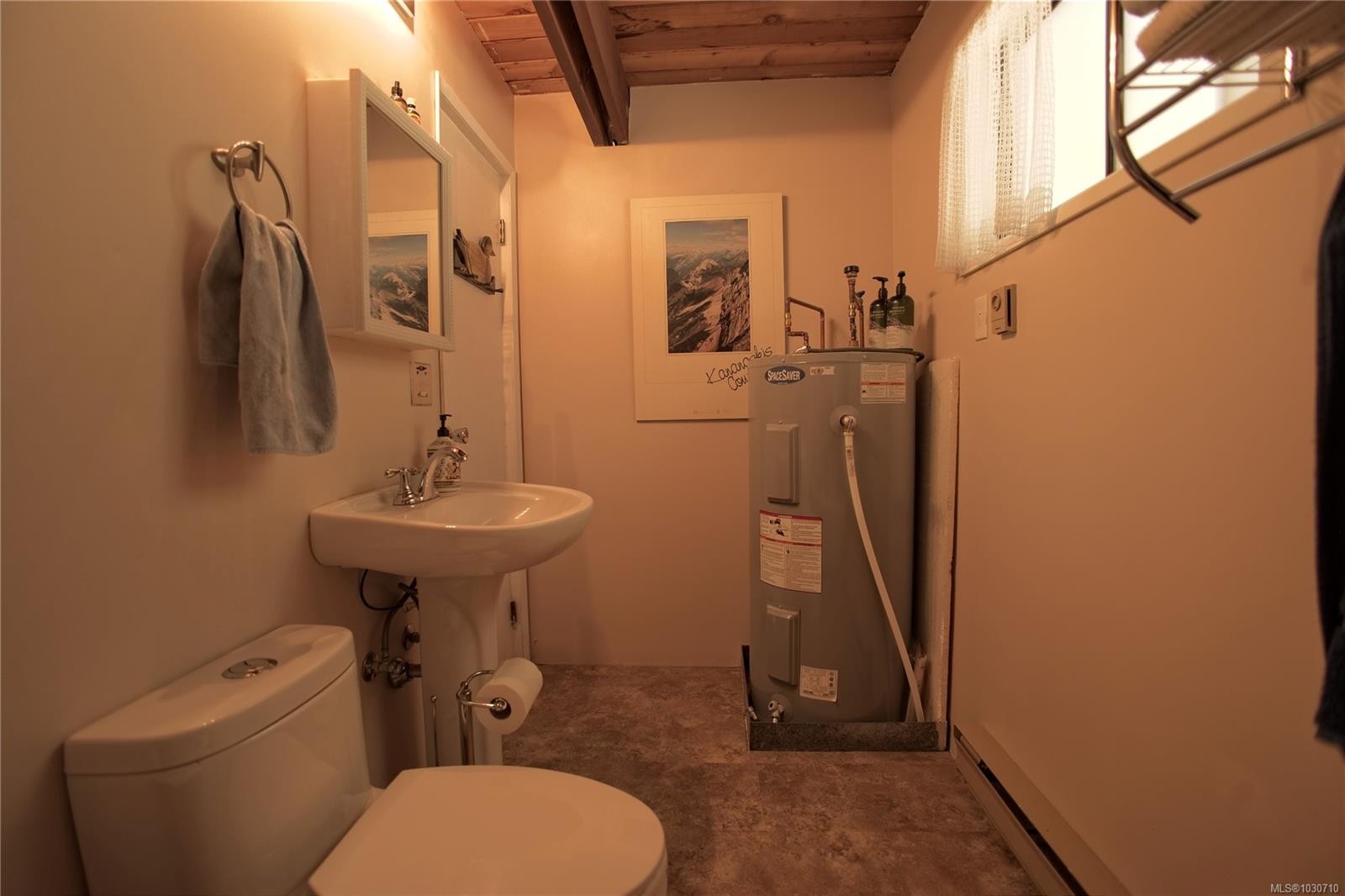 155 Mountain Park Dr, Salt Spring, BC
