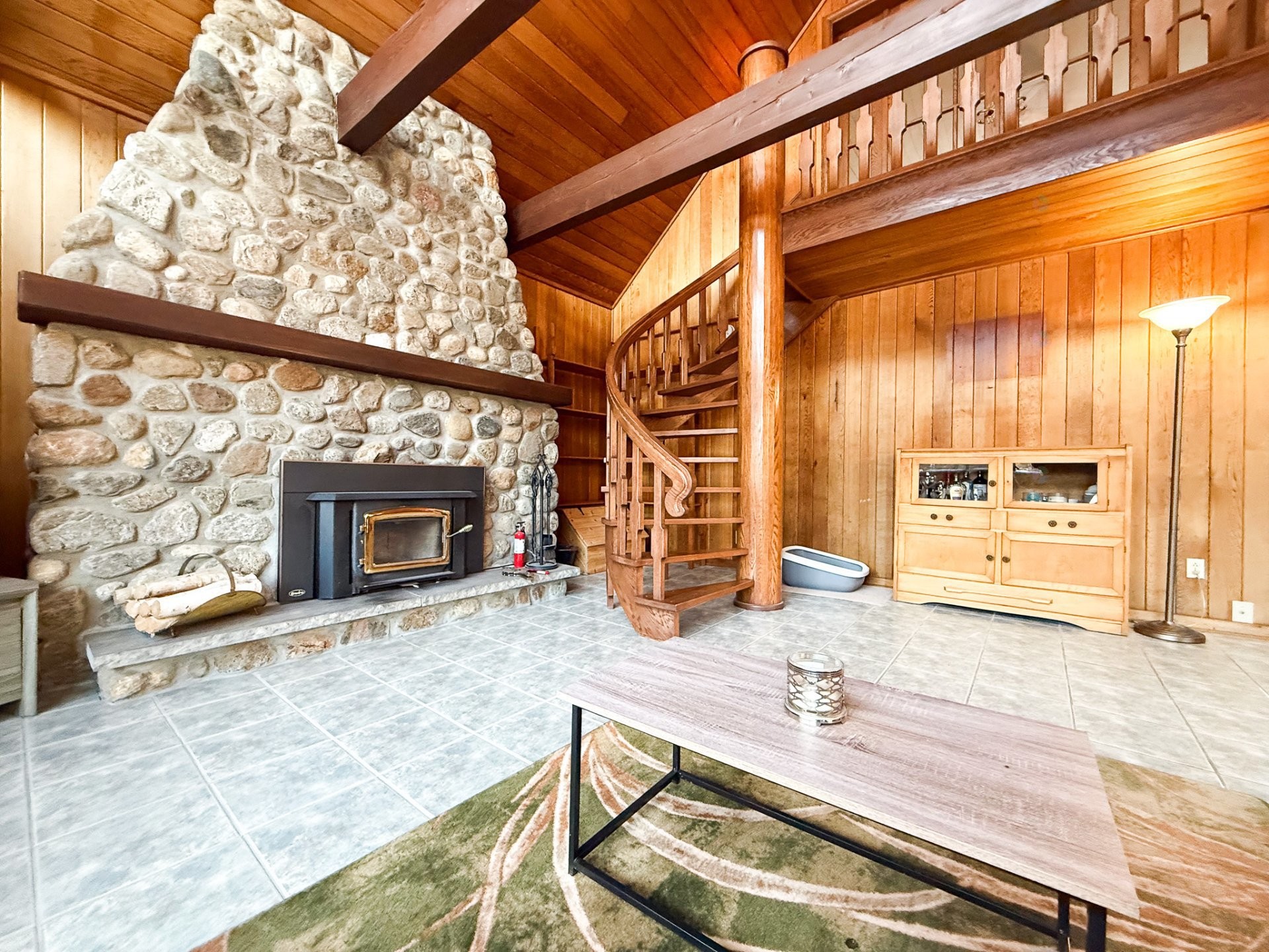 Salon - 21 - 23 Ch. Alban, La Pêche, QC - Indoor Photo Showing Living Room With Fireplace
