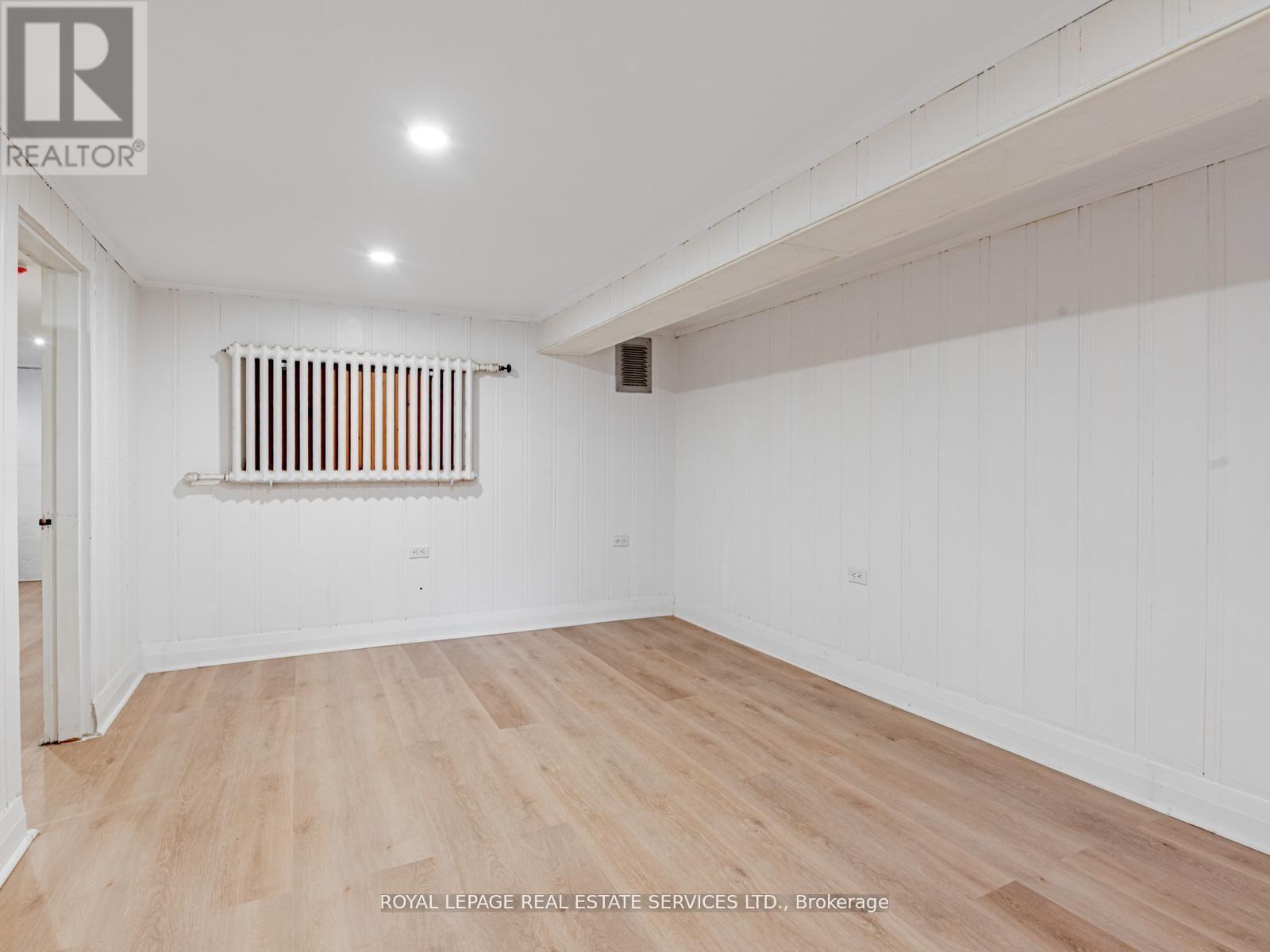 large basement room ideal for recreation room - 7 Duplex Crescent, Toronto, ON - Indoor Photo Showing Other Room